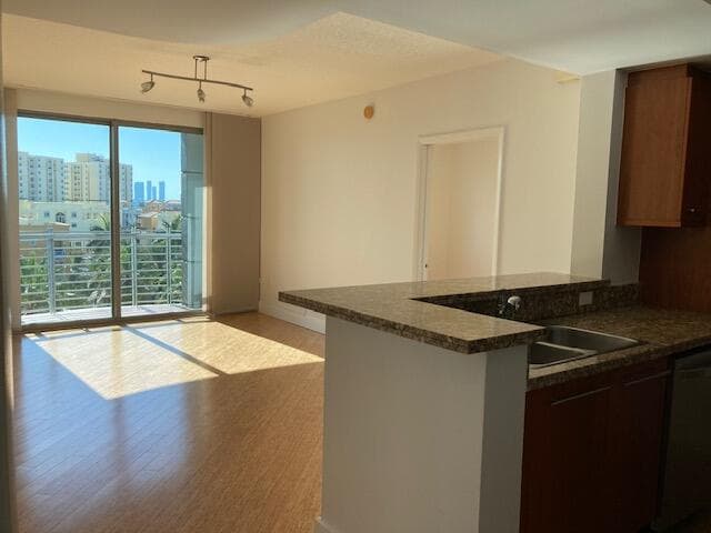 110 Washington Avenue 1717, Miami Beach, FL 33139, Unit 1717 - Photo 2